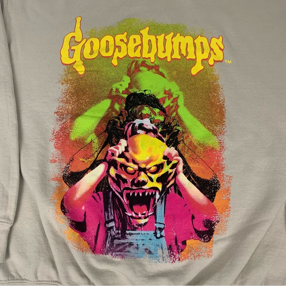Goosebumps Crewneck Sweatshirt The Haunted Mask RL Stein Mens Size Medium - Picture 7 of 7